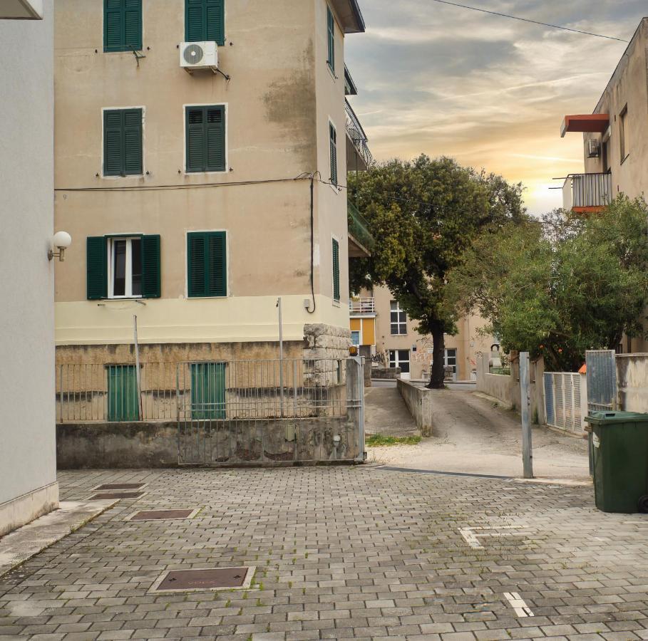 Nivi Apartment Spalato Esterno foto